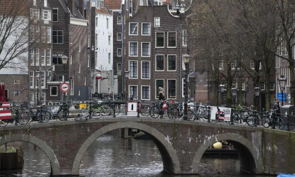 Ολλανδία: Παράταση της απαγόρευσης κυκλοφορίας ως της 2 Μαρτίου